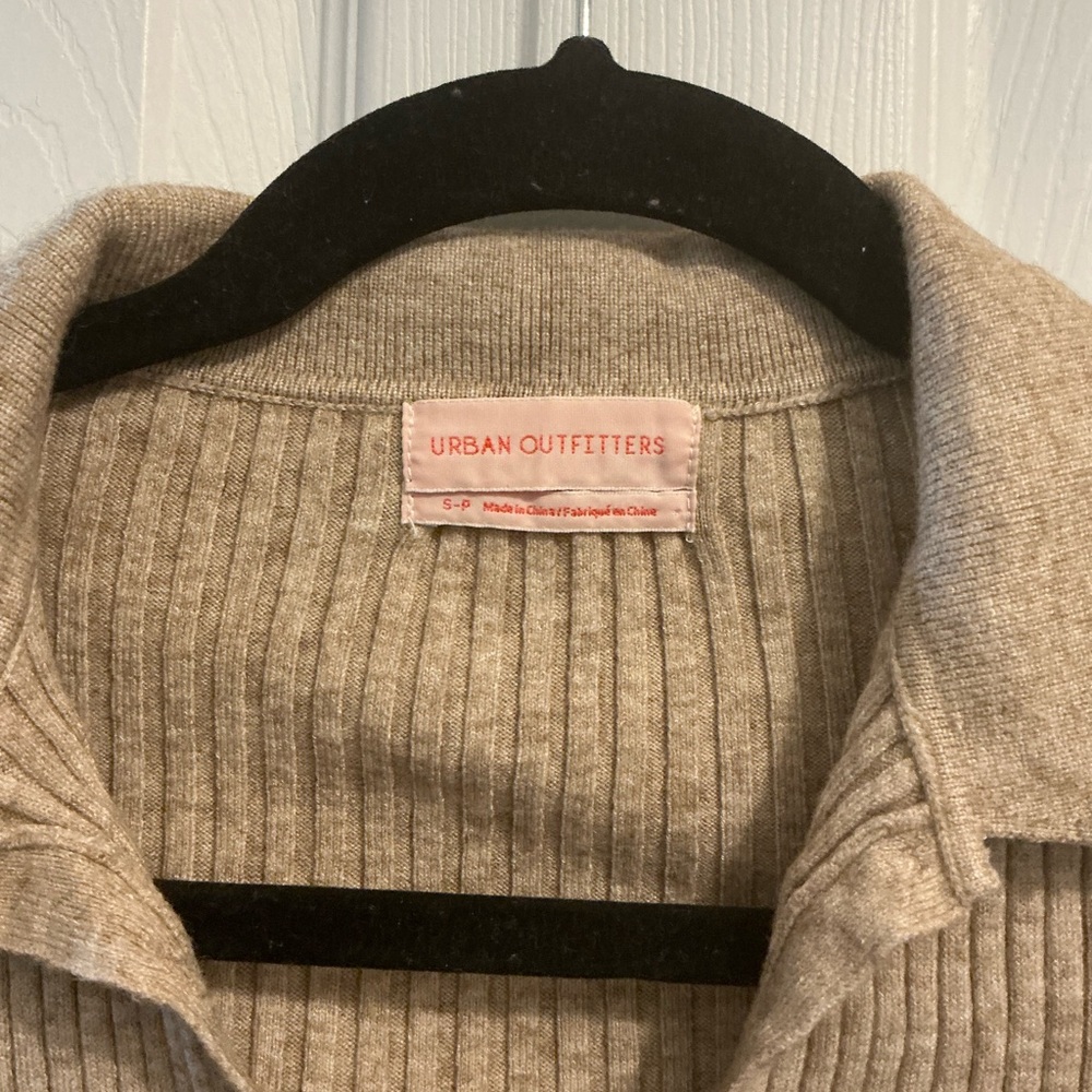 Tan Ribbed Women's Sweater - Picture 4 of 4